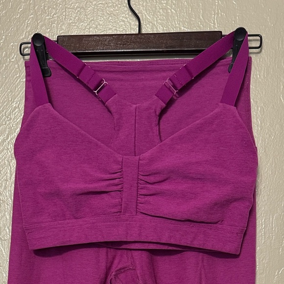 Beyond Yoga Magenta Leggings and Bra Top - Picture 1 of 5